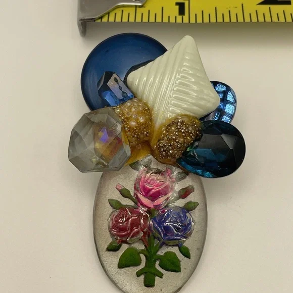 Signed Ropa Vintage Costume Brooch Blue Pink Flowers Shells Sparkly 🌸✨ - Picture 6 of 7
